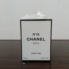 Chanel No.19 N°19 No 19 Parfum 14ml / 0.47 fl oz. perfume w/Box from JAPAN!!!!!!