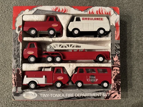Vintage 1970's ~ Tonka No. 830 ~ Tiny-Tonka Fire Department Set