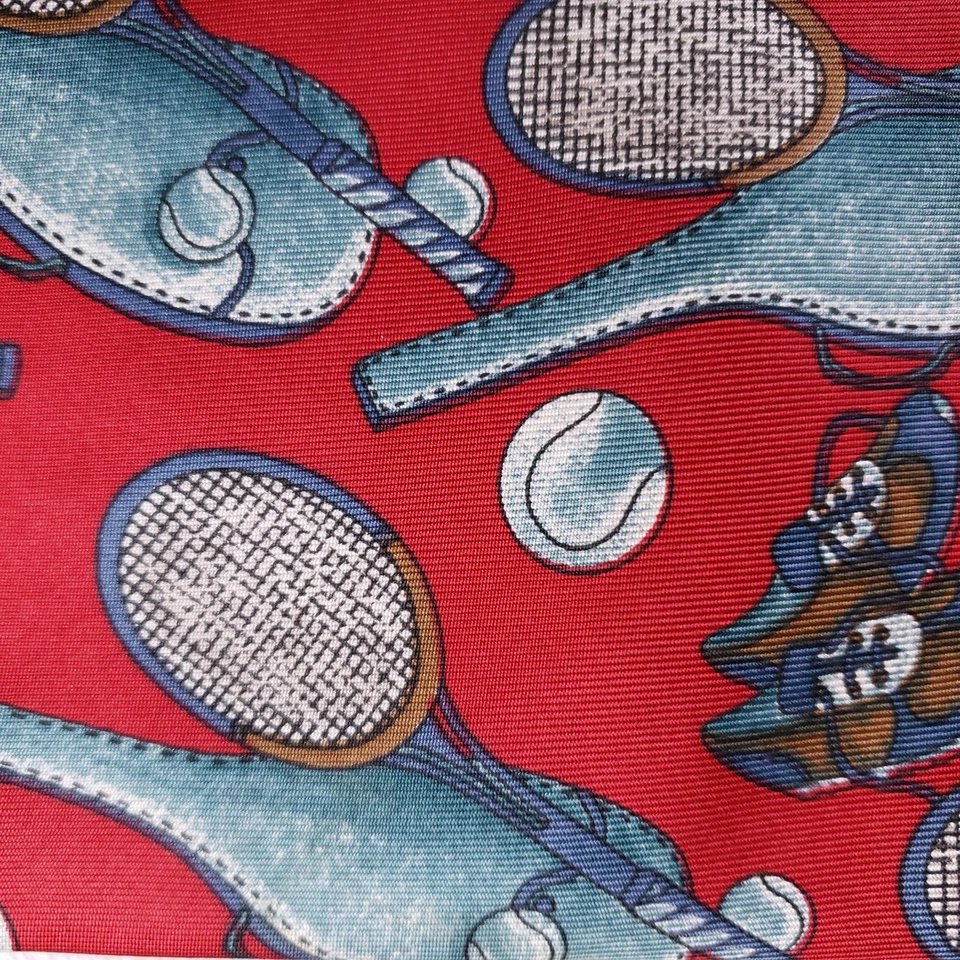 Hanover St Vintage Rojo Tenis Novedad Corbata Raquetas Pelotas Zapatos Hecho en EE. UU. Años 90 Foto 2 de 4