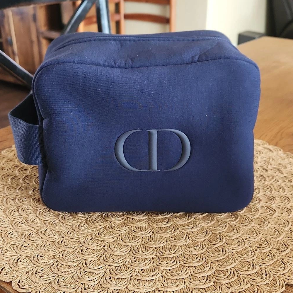 Sac d'articles de toilette de voyage bleu Christian Dior neuf avec étiquette