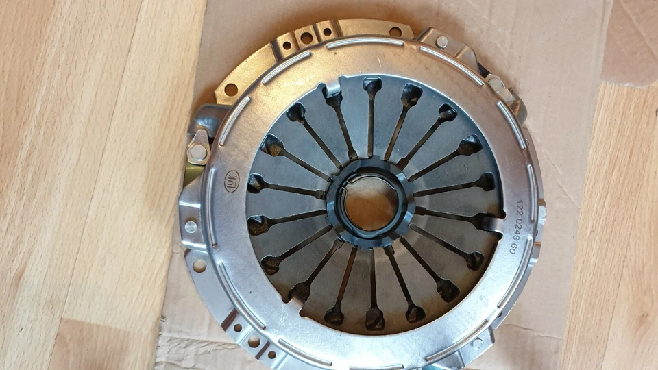 622323500 2piece LuK clutch Kit for HYUNDAI  - Image 4 of 4