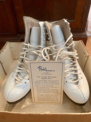 Vintage Reidell RedWing Women s White  Ice Skating Shoes stamped 5 C RO (size 7W