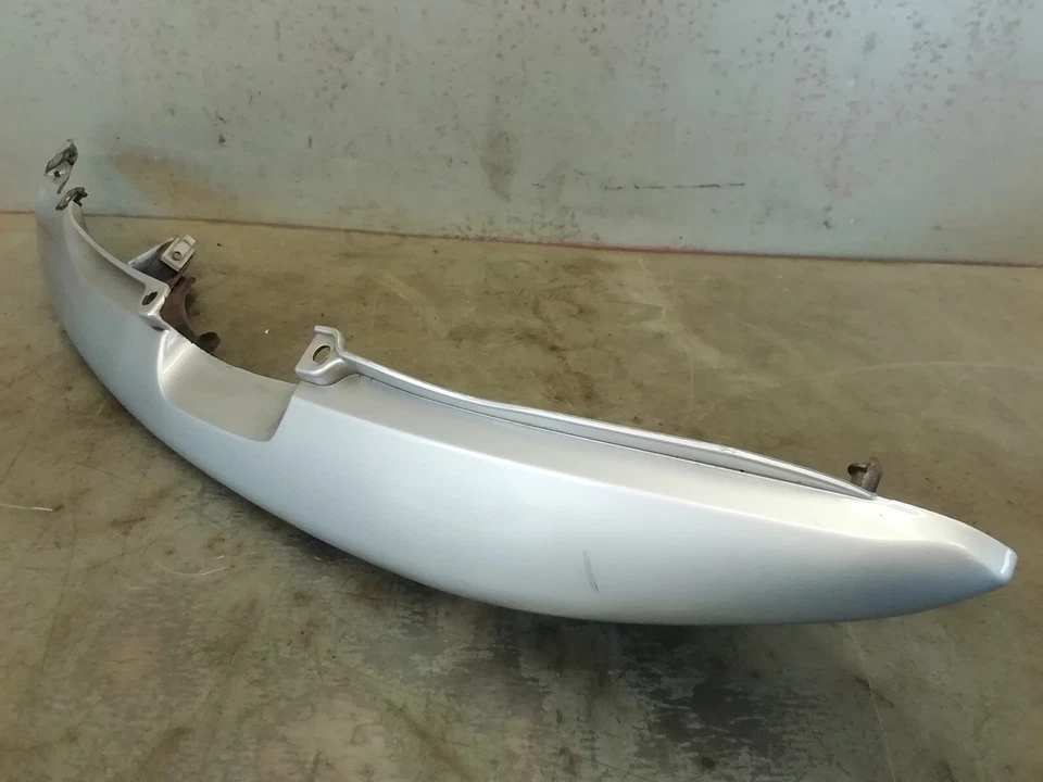 Panel asiento trasero derecho moto guzzi Norge 1200 2006 Foto 2 de 4