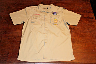 Boy Scouts of America BSA Men's Shirt Tan Medium Glued Patches Spot on Back