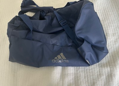 Adidas Reisetasche oder Rucksack