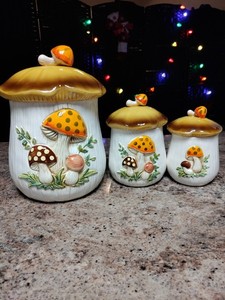 Merry Mushroom Set | eBay