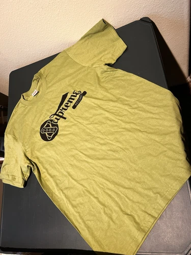 Tshirt Supreme Records