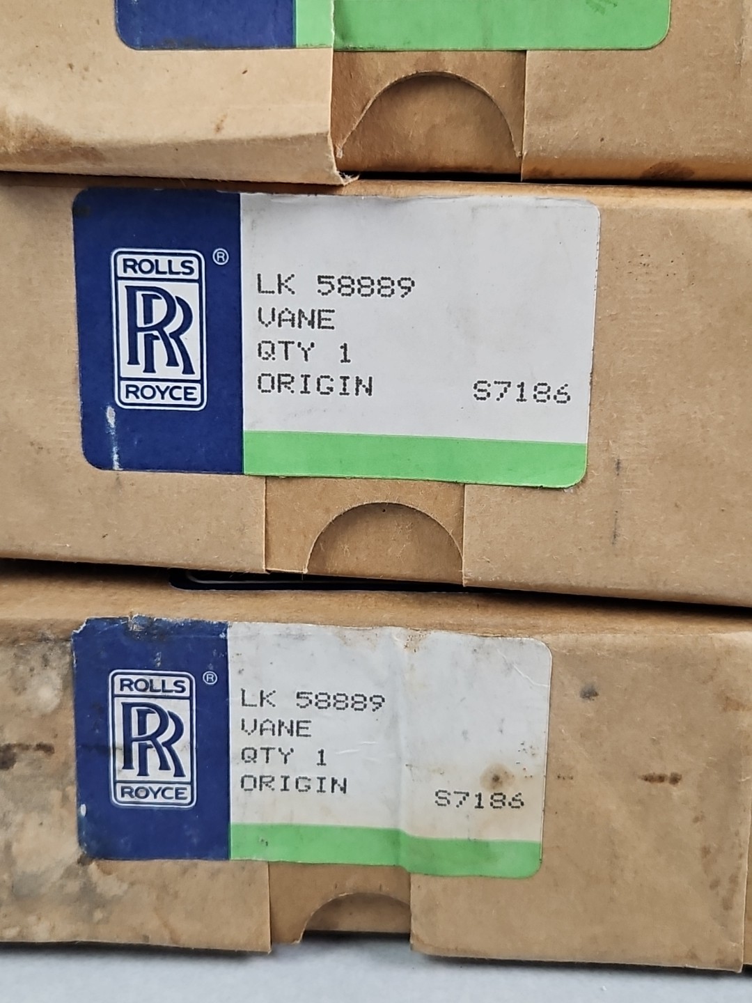 4 Rolls-Royce stage 1 turbine vane blades