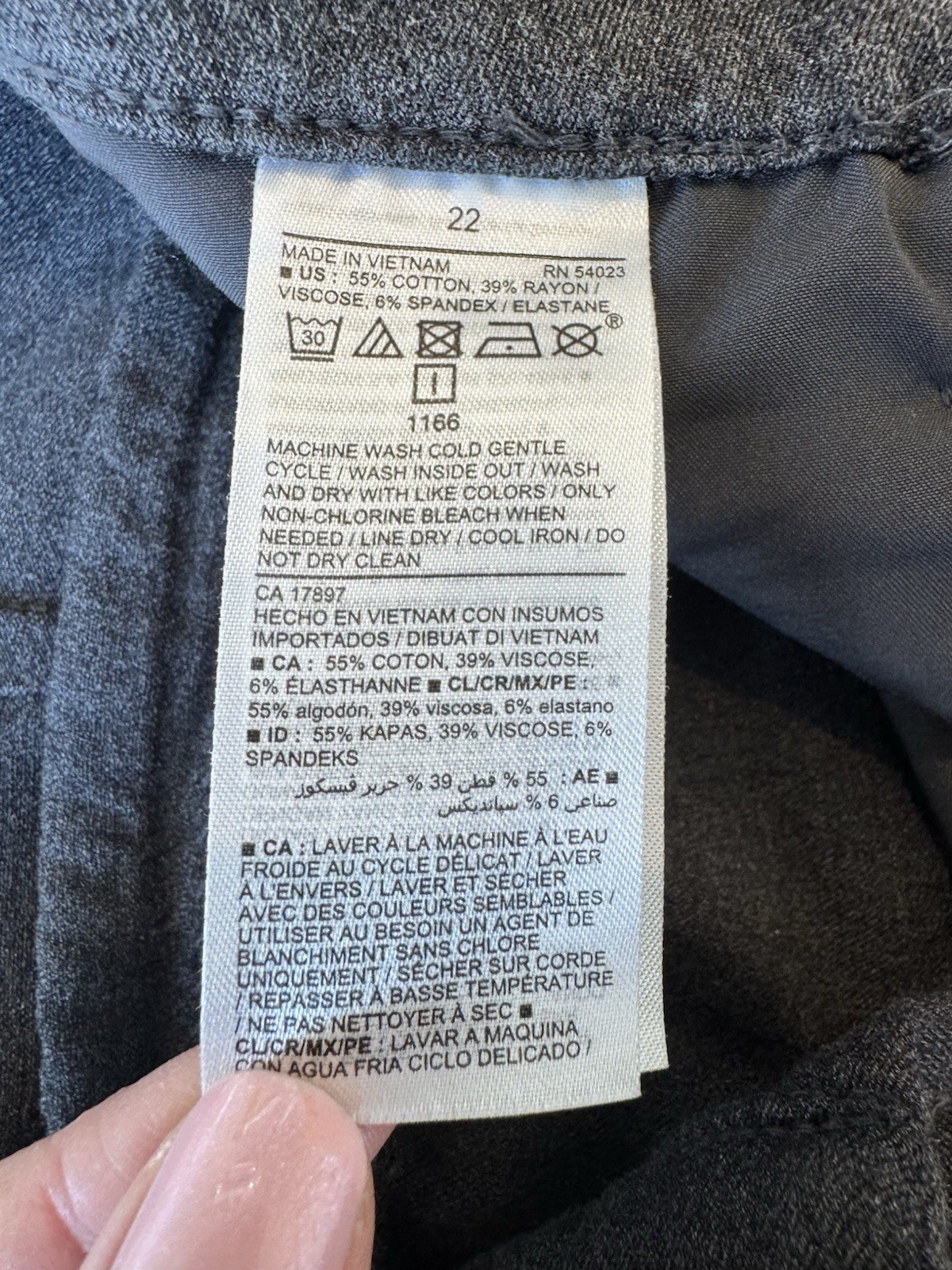 Old Navy Women's Solid Gray Pixie Pant Never Fade… - image 7