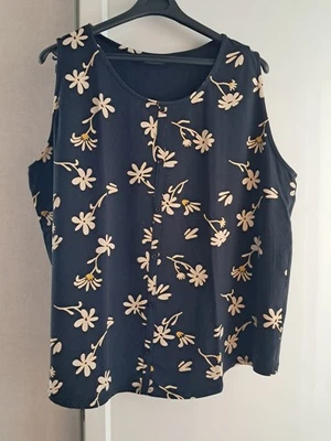 Débardeur neuf taille 54-56 noir motif fleurs - Photo 1/4