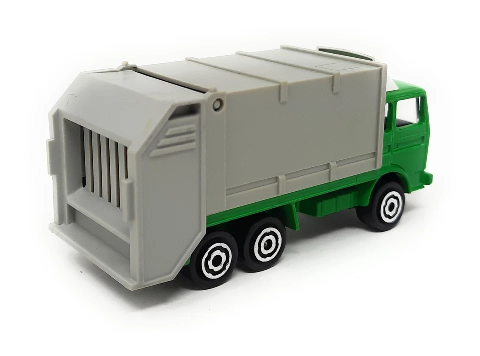 Majorette Refuse Garbage Truck green-gray. Vintage. Made in France. metal 1/100 - Image 2 of 2