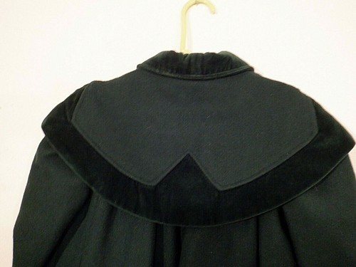 Vintage Petite Coquette Victorian Childs Wool Coat with Dust Cape Made in Canada - Bild 9 von 12