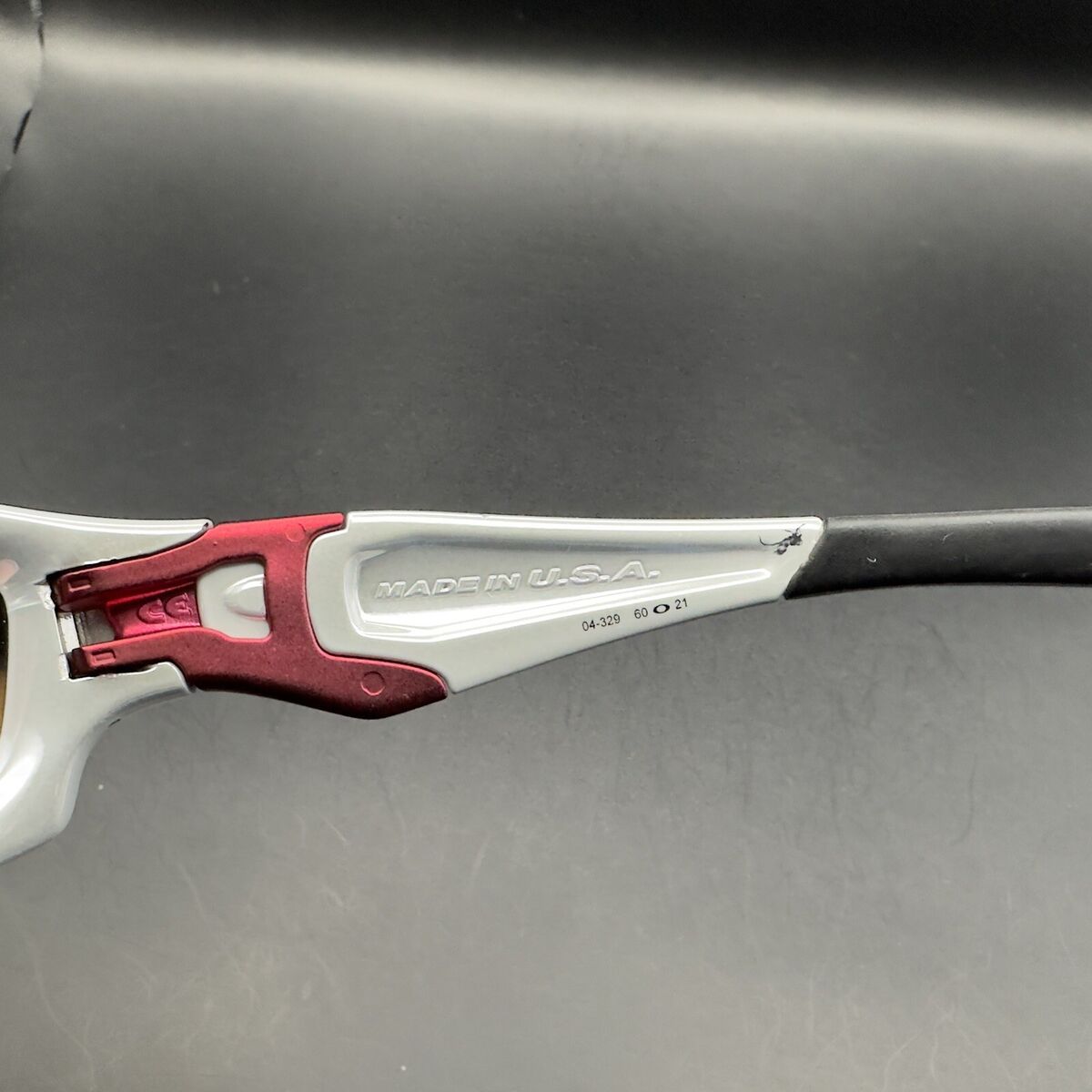 Oakley Straight Jacket II White Chrome w/Polarized Fire Oakley Straight Jacket II White Chrome w/Polarized Fire