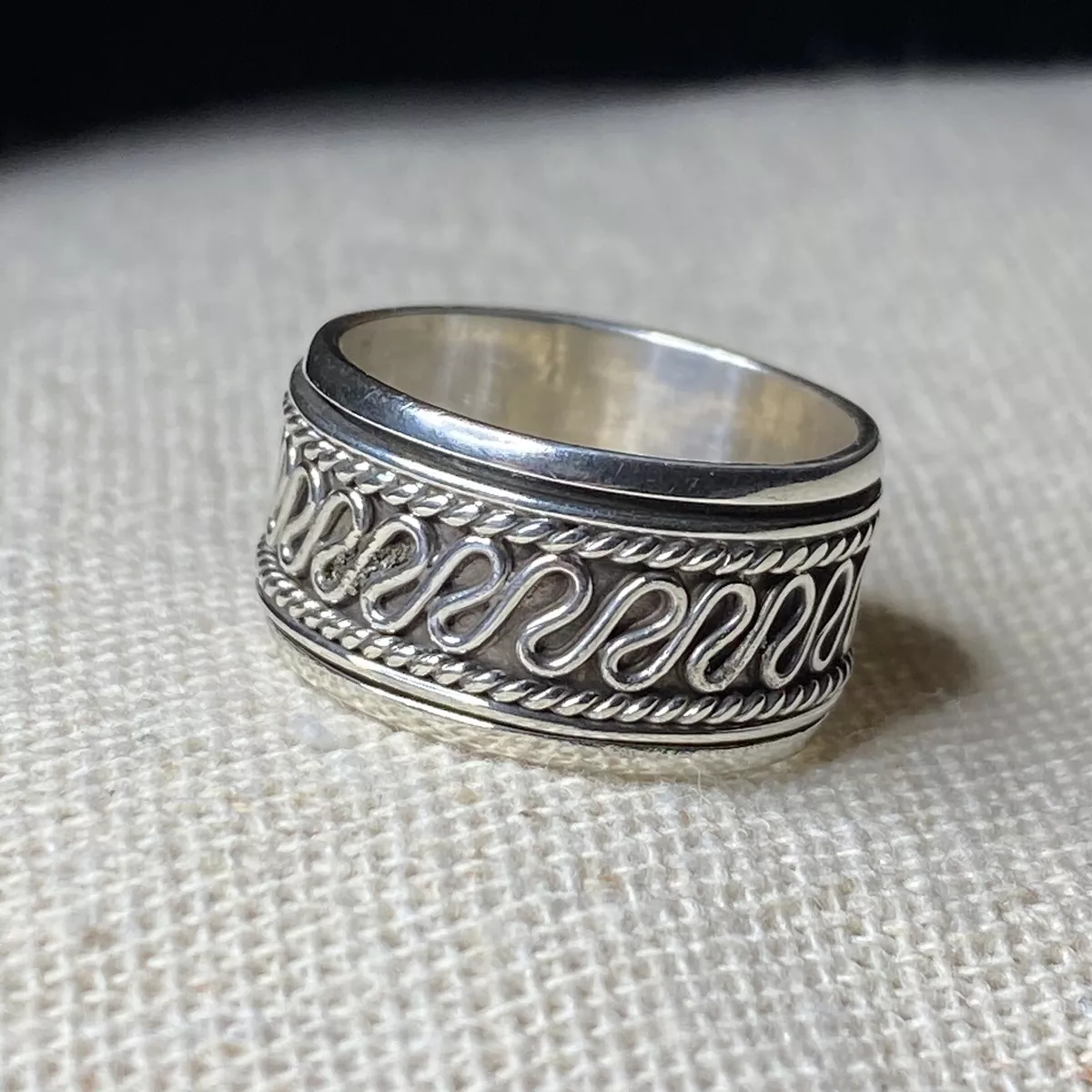 Vintage spinner ring clearance