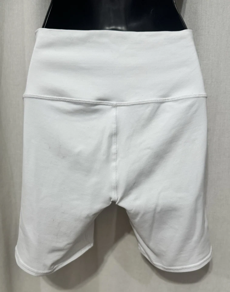 Alo Yoga Women's White High-Waist Biker Shorts - Image 4 of 4