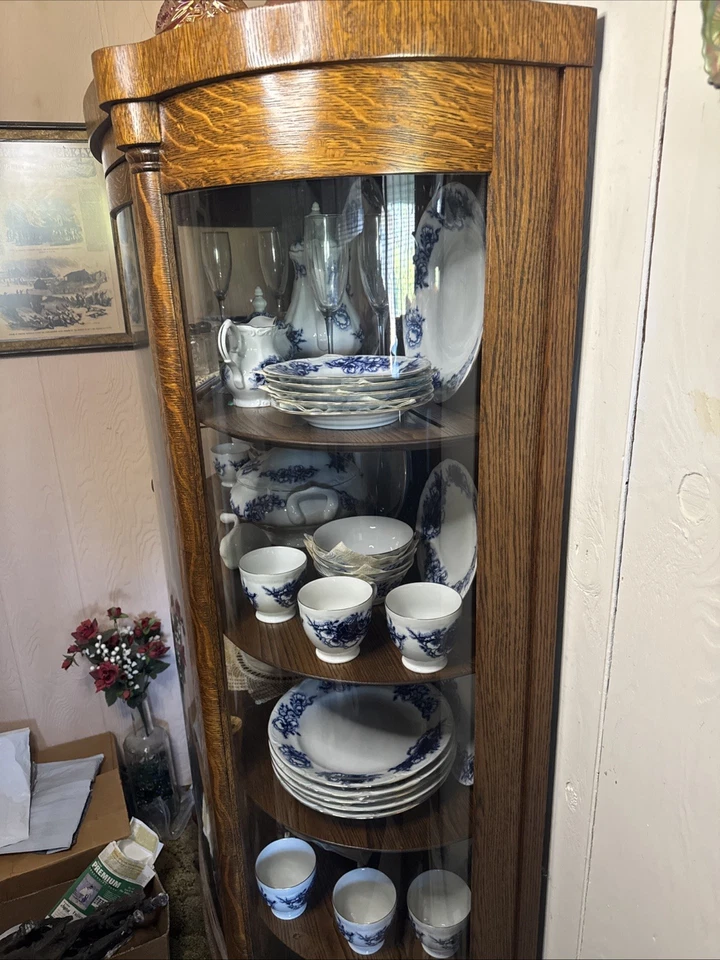 Antiguo gabinete de curiosidades China frontal y lateral de vidrio curvado roble tigre llave original Foto 3 de 3