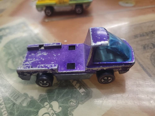 Hot Wheels Redlines Heavyweights Tow Crane Truck Purple HK 1970 Vintage Mattel