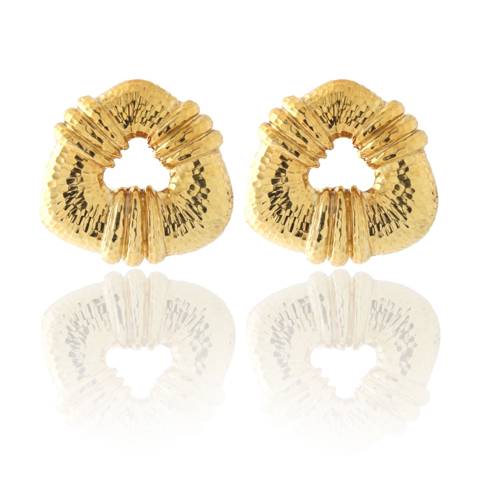 David Webb Hammered Triangular Ear Clip Earrings … - image 1