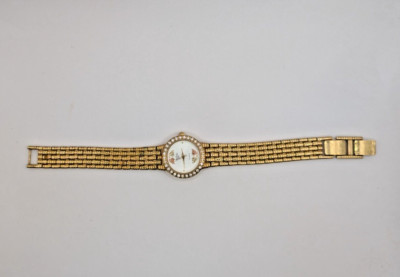 Ladies Black Hills Gold Quartz Watch, 12K Gold Leaves w 