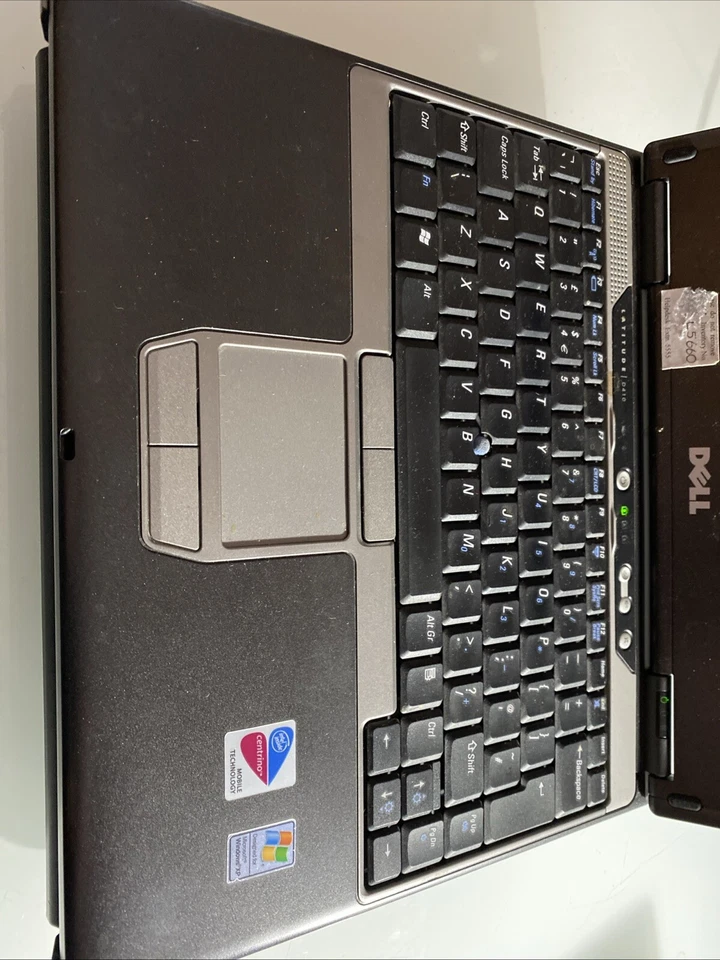 Dell Latitude D410  Classic laptop 1.8GHz   docking stn. - Image 2 of 4