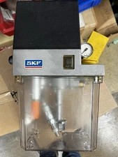 SKF MKF1-K2-20115+1GV Automatic Lubricator Oil Pump 200-220V ( Komori )