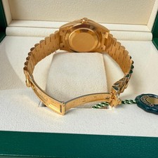 Rolex Day-Date 40 President Yellow Gold Diamond Bezel Baguette Black Dial 228348 23