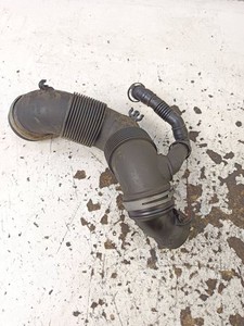 Volkswagen Golf Plus 2006 Diesel 77kW Ansaugrohr Ansaugschlauch Turbolader