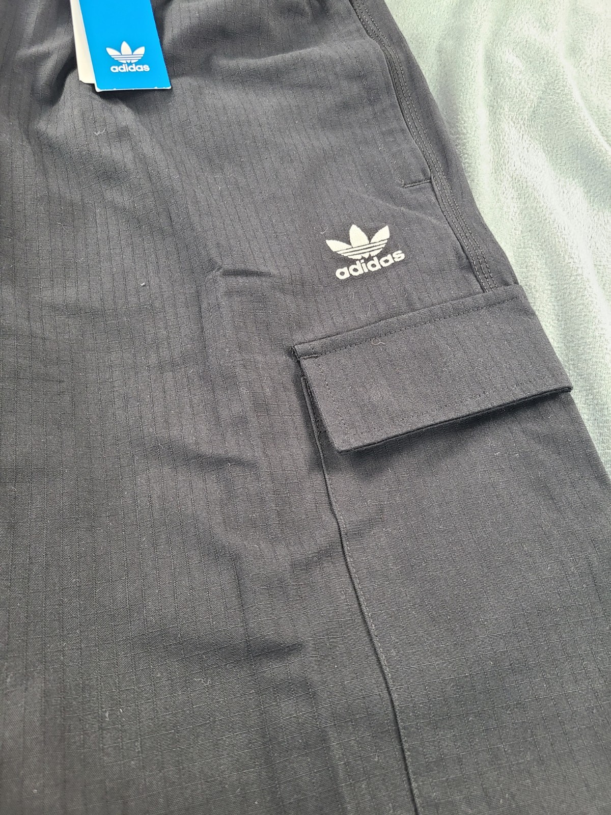 adidas x Essentials Woven Black Cargo Pants Men's Size Small #JW6020 NWT  thumbnail 3