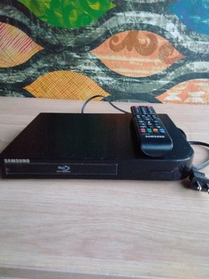 Samsung BD-HM51 Smart Blu-Ray Player WiFi Streaming  w/ Remote *Tested/Working*