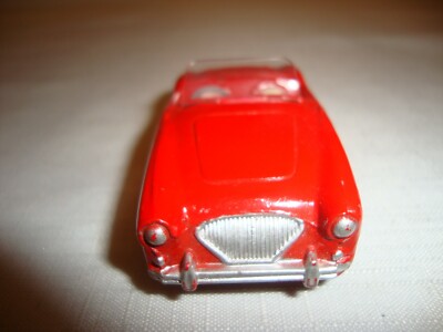 CORGI TOYS 300 AUSTIN HEALEY SPORTS CAR RED REPAINTED REASONABLE IN A