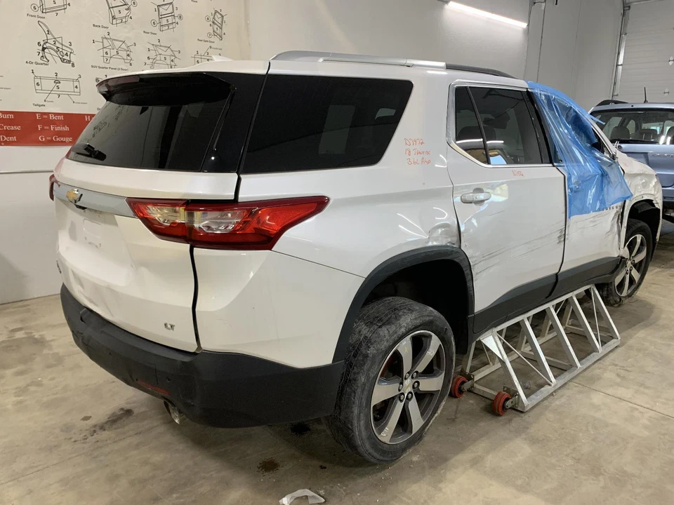 Compresor de aire acondicionado usado para: Chevrolet Traverse 2018 grado B Foto 4 de 4