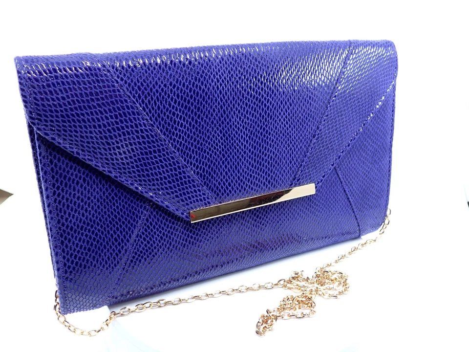 Bolso sin asas Urban Expressions azul imitación piel de serpiente sobre cuero vegano Foto 3 de 4