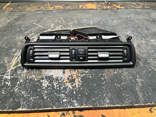 2011-2016 BMW F10 CENTER DASH AIR VENT OEM 9209136