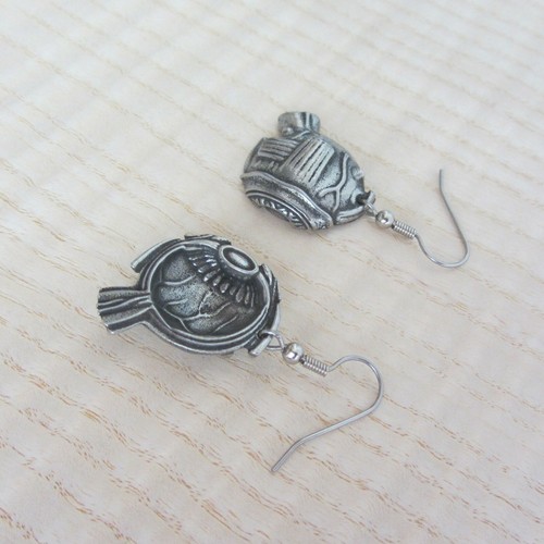 Human Eye Earrings - Optometry Earrings - Picture 4 of 6