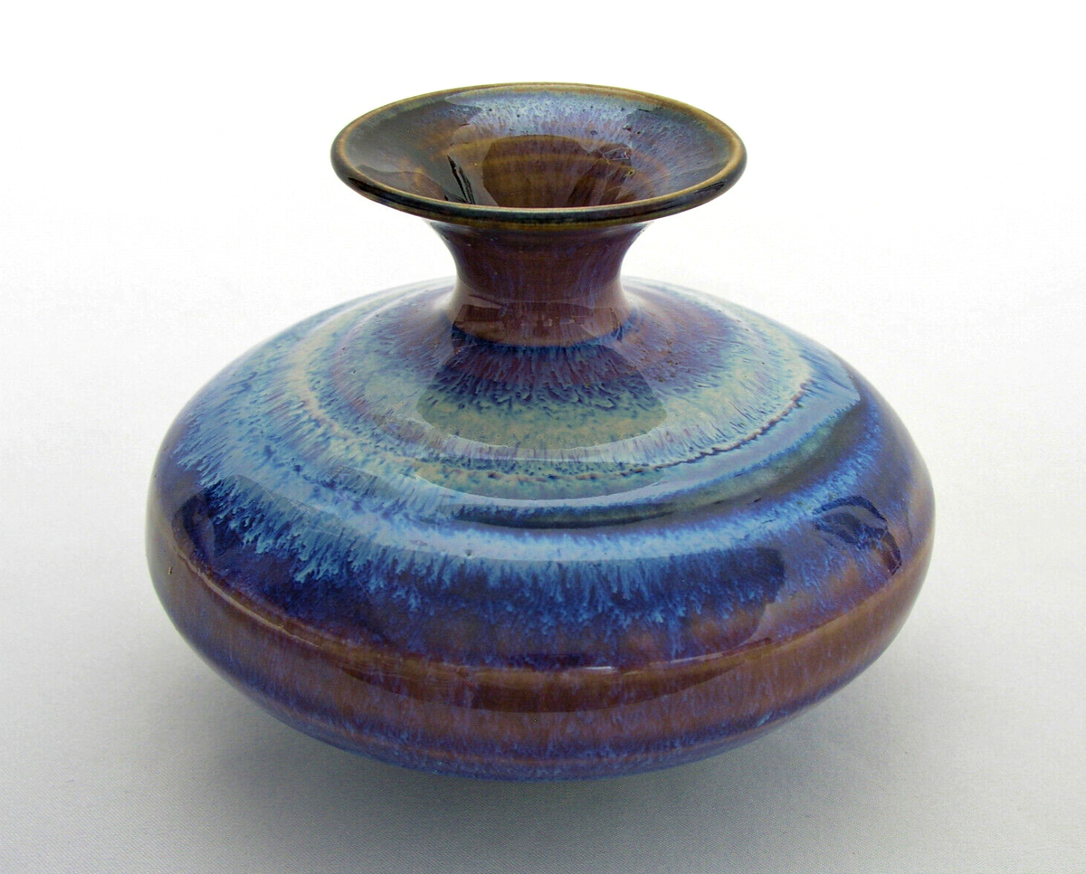 ROBERT BUTLER FEATHER RIVER ART POTTERY HAND THROWN VASE - BLUE / BROWN - CALIF