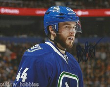 Vancouver Canucks Matt Bartkowski Signed Autographed 8x10 photo COA