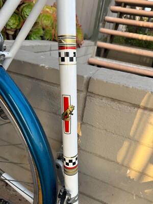 PEUGEOTパシフィックシルバー 1/43 Spark 2022 Peugeot 9X8 No.93 Peugeot Total Energies 4th 6H of