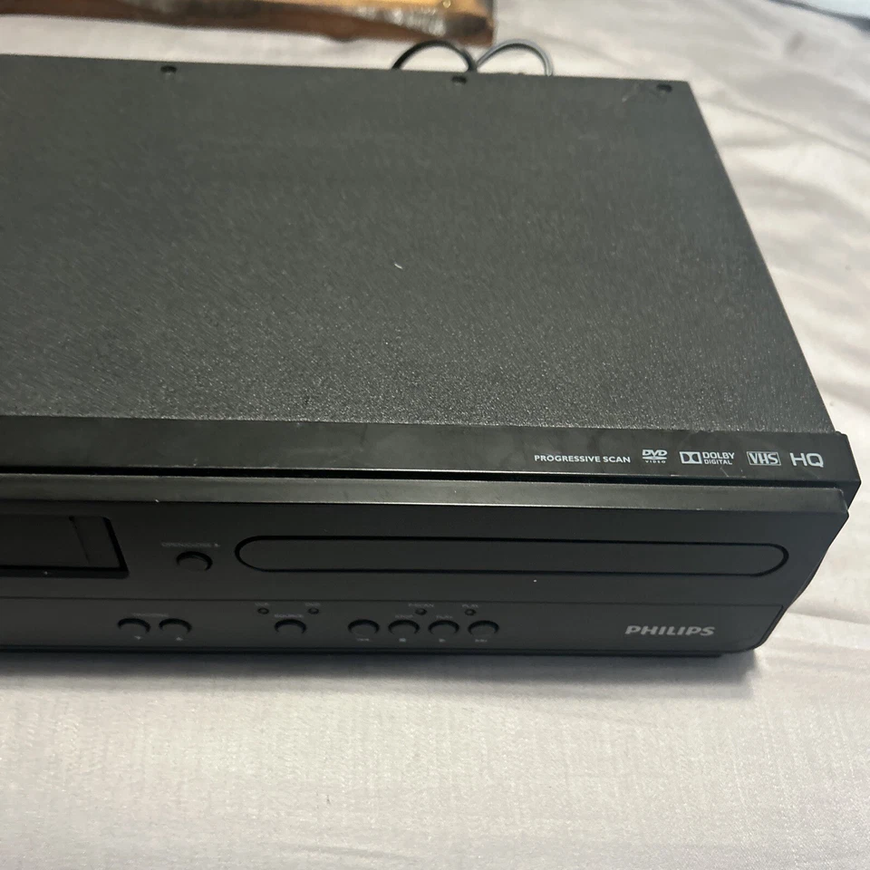Philips DVP3355V/F7 DVD VCR VHS 4 Head Combo Player TESTED - No Cables Or Remote - Image 2 of 4