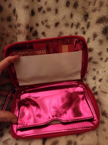 Victorias Secret Limited Addition Metallic Hot Pink Wristlet - Bild 4 von 12