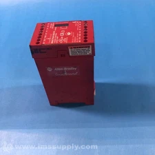 Allen Bradley 440R-D23021 Guardmaster MSR7R Safety Relay  USIP