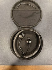 Bose QuietControl 30 Wireless Neckband In-Ear, Noise Isolation, Black, Case