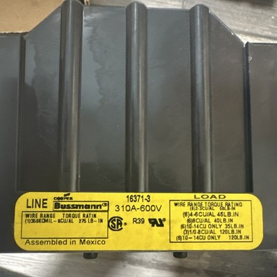 Cooper Bussmann 16371-3 Power Distribution Block 310A 600V Screw-On 3 Ports