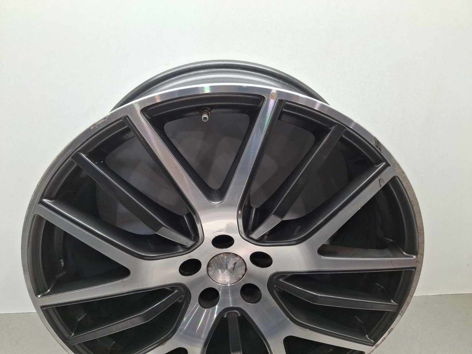 2017 Maserati Levante OEM Rim Wheel Front 21" X 9" 5 Triple Spokes Scuffs 20
