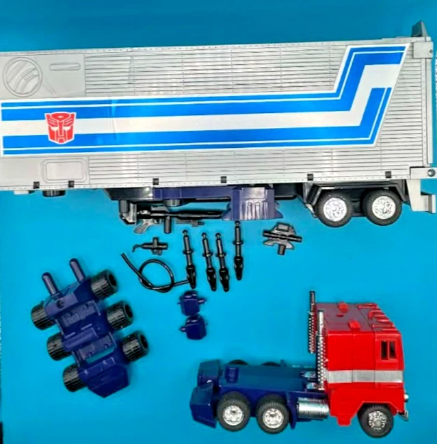 Transformers Original G1 1984 Optimus Prime Complete T4 Unused High Grade - Image 2 of 4