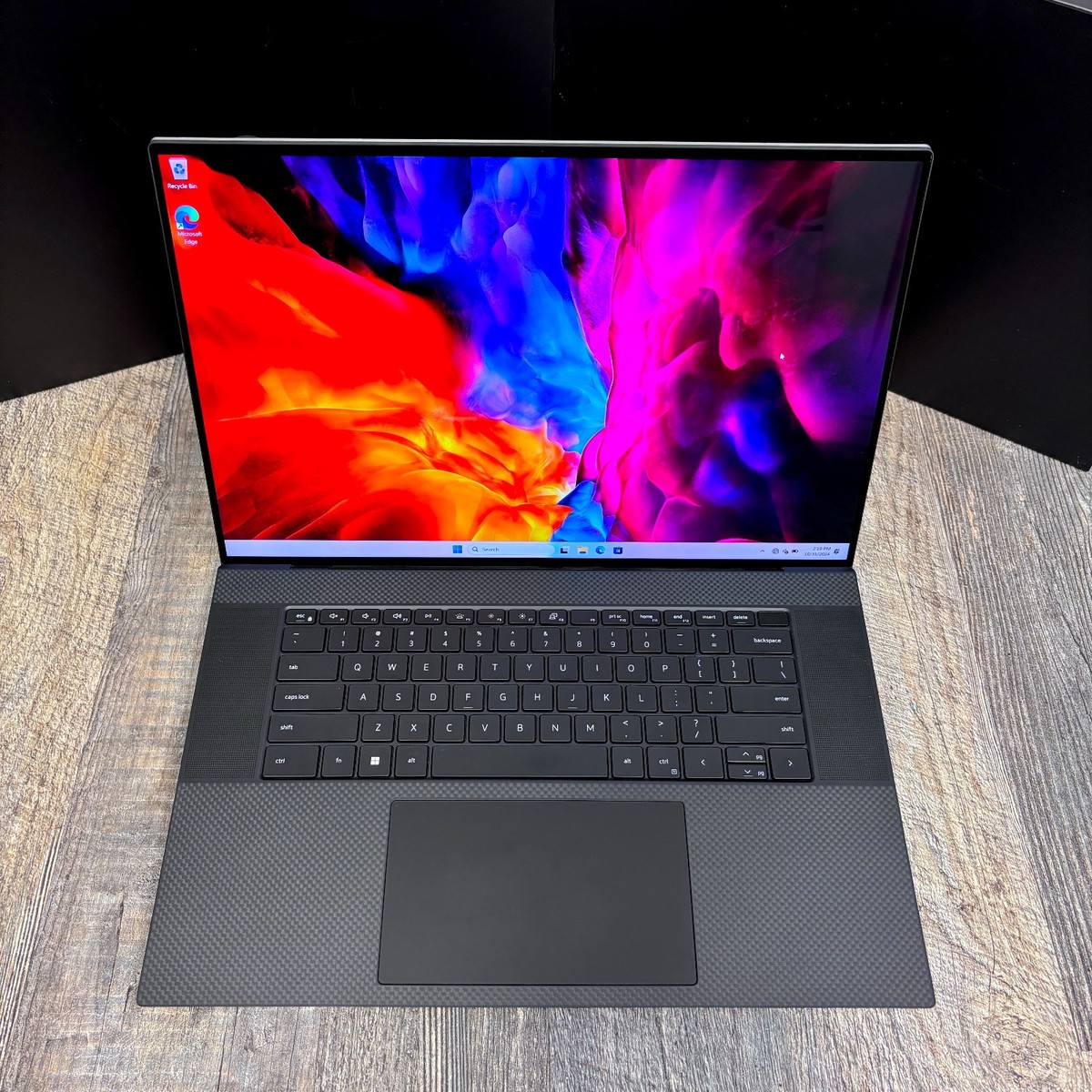 Dell XPS 9720 17 CORE i9 4K Touchscreen 12th Gen i9, 64GB DDR5 2TB