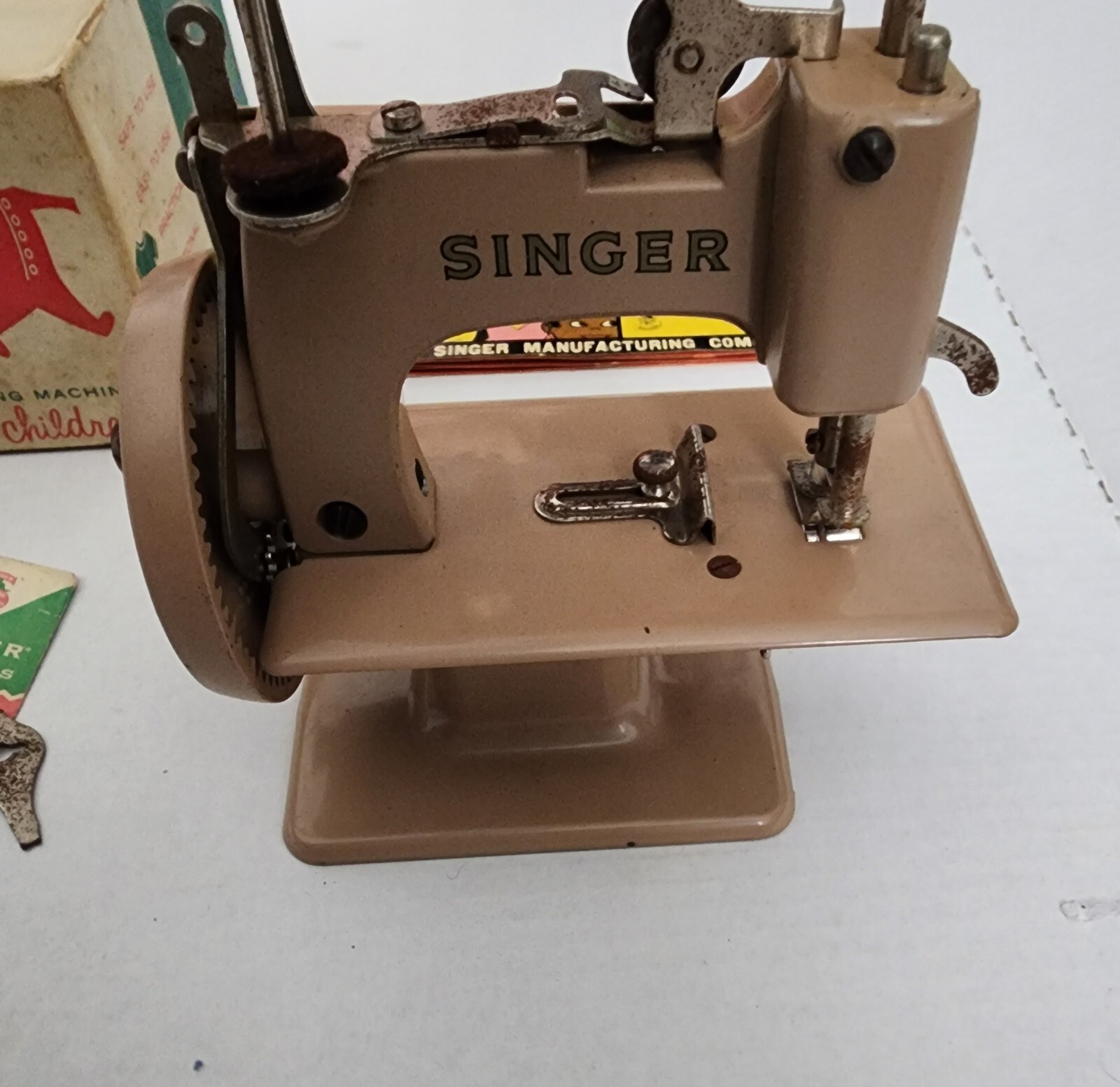 Vintage Singer Sew Handy Model 20 Child's Hand Crank Sewing Machine,VGC