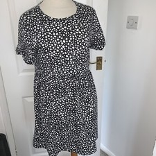 prettylittlething Black Dalmatian Print Smock Dress. BNWT Size 10
