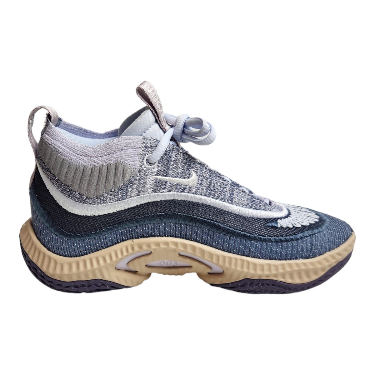 Nike Cosmic Unity 3 Women's Size 7 'True To Her School' FV3526-010