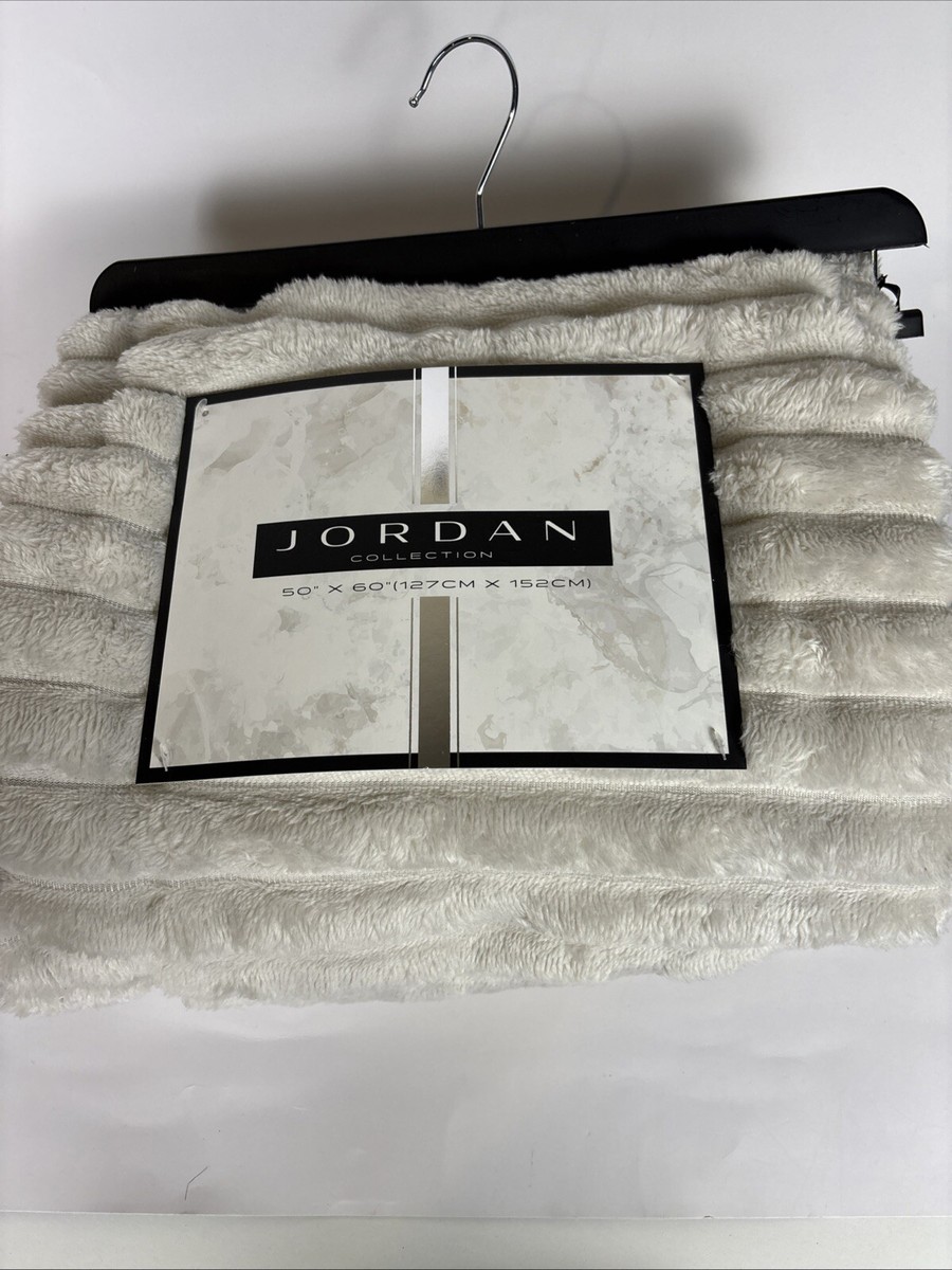 Jordan Collection 50”x60” Light Gray Ribbed SOFT Throw Blanket New