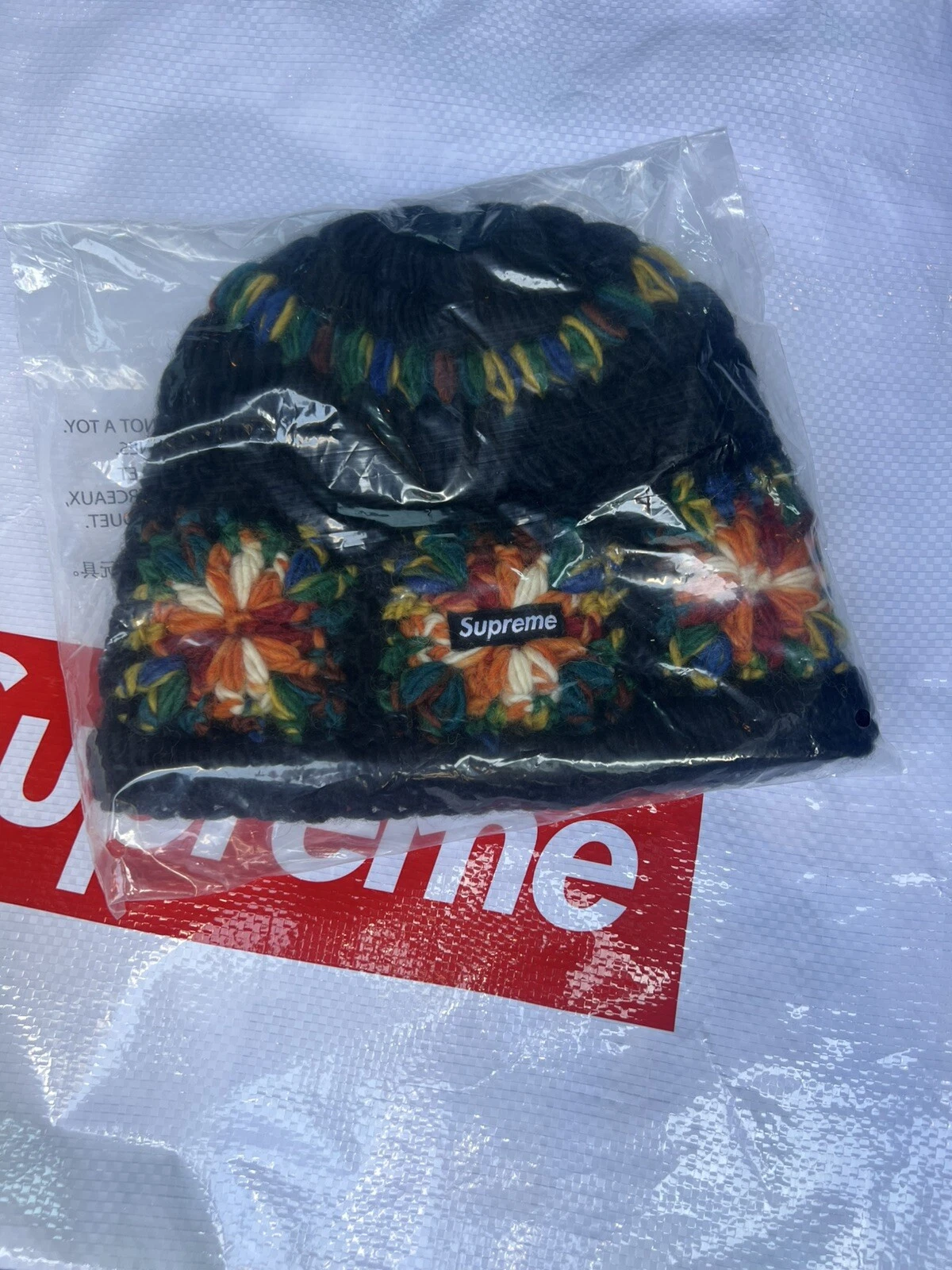 Bonnet Supreme Crochet Noir SS25 ENVOI EN MAIN MAINTENANT !!!